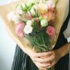 Jutieuo 50 Pcs Flower Bags for Bouquet, Flower Wrapping Kraft Paper Floral Sleeve Bouquet Bags with Ribbons for Florist Supplies Wedding Birthday Mother’s Day, 14×22 Inches